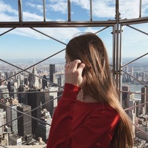 Meet your Posher, Manuela